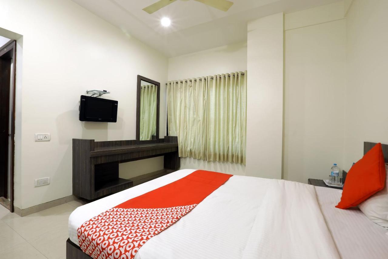 Oyo 4198 Hotel Shri Sai Murli Shirdi Exterior foto